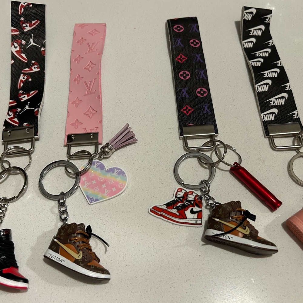 Keychains - Picture 2 of 12